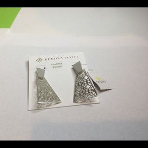 KENDRA SCOTT EARRINGS